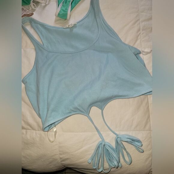 COPY - Crop top Large & medium bundle - Picture 4 of 12